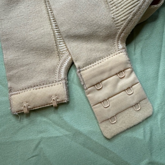 Felina Seamless Wireless Bra Size Small - Picture 5 of 6